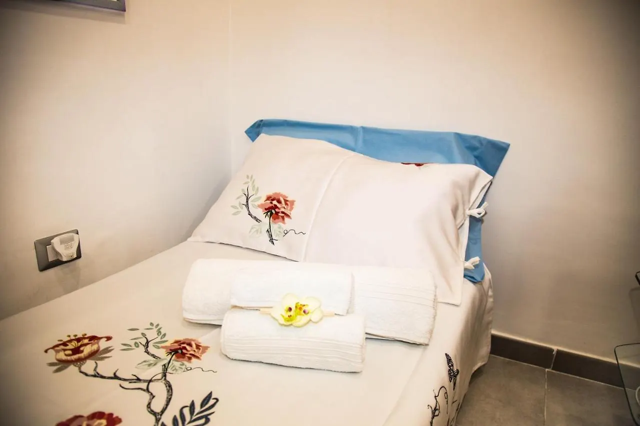 Alleria Apartment Naples Italy