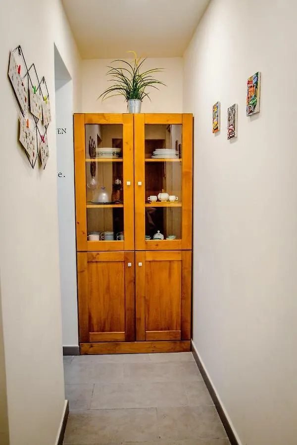 Alleria Apartment Naples Italy